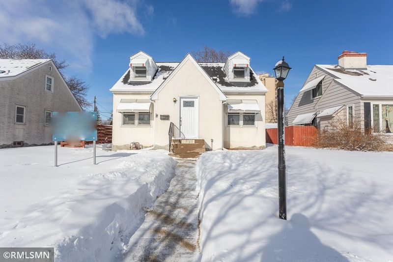 1727 Hoyt Ave E, Saint Paul, MN 55106