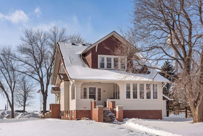231 Broadway Ave, Hamburg, MN 55339