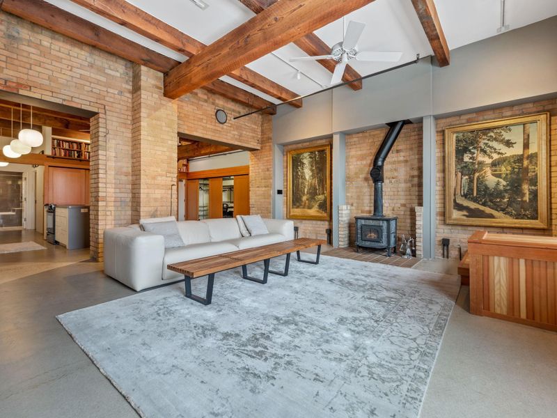 716 N 1st St #442, Minneapolis, MN 55401