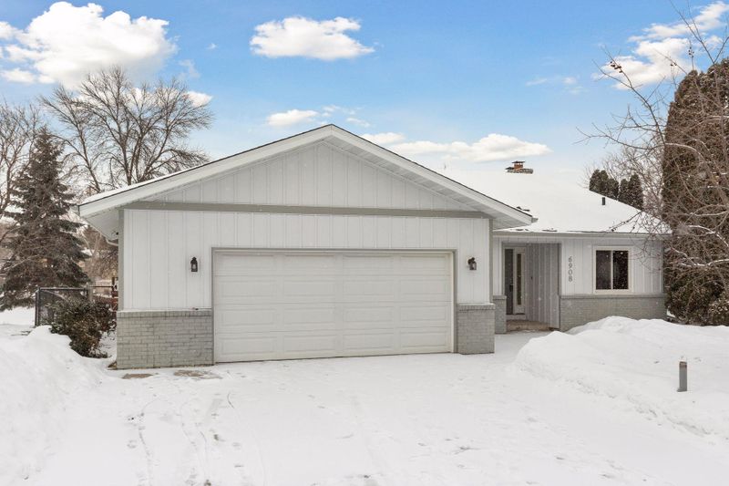 6908 83rd Ave N, Brooklyn Park, MN 55445