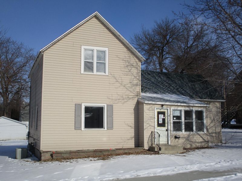 417 Minnesota Ave E, Glenwood, MN 56334
