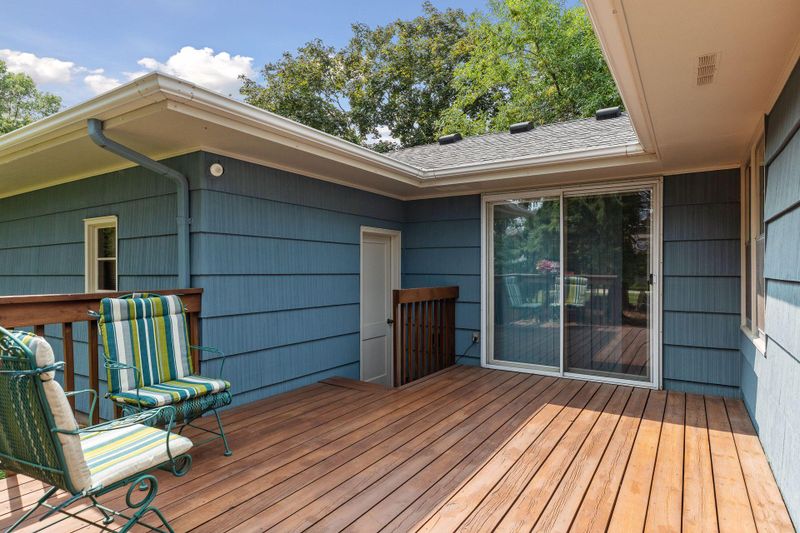 1936 Grant Rd, Arden Hills, MN 55112