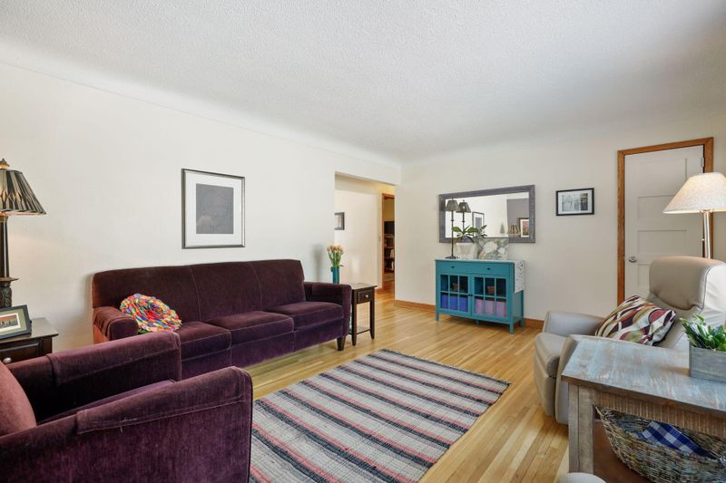 3419 Upton Ave N, Minneapolis, MN 55412