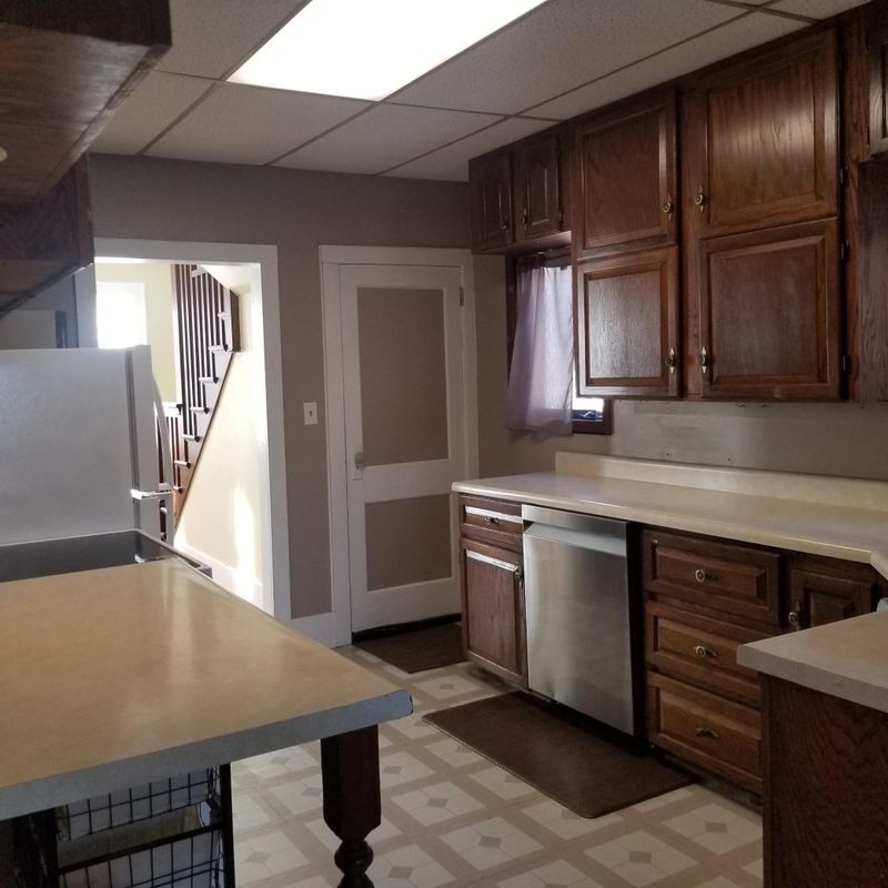201 4th St, Carlton, MN 55718