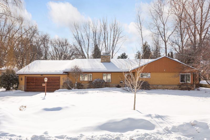 708 N Drillane Rd, Hopkins, MN 55305