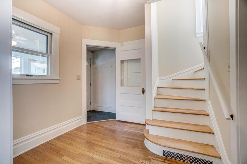 141 Wilder St N, Saint Paul, MN 55104