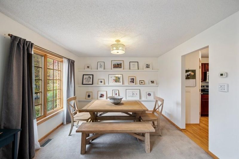 849 Ramsey Ave, Carver, MN 55315