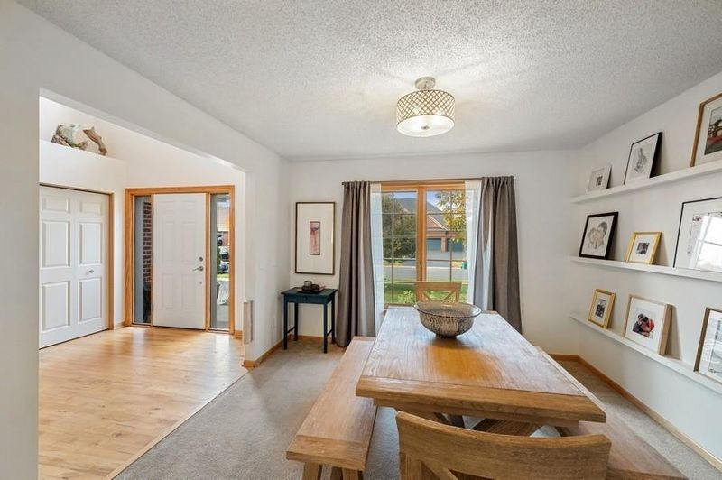 849 Ramsey Ave, Carver, MN 55315