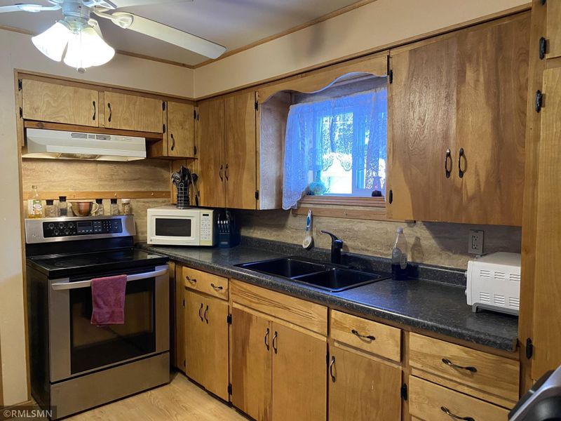 1108 SE 5th St, Grand Rapids, MN 55744