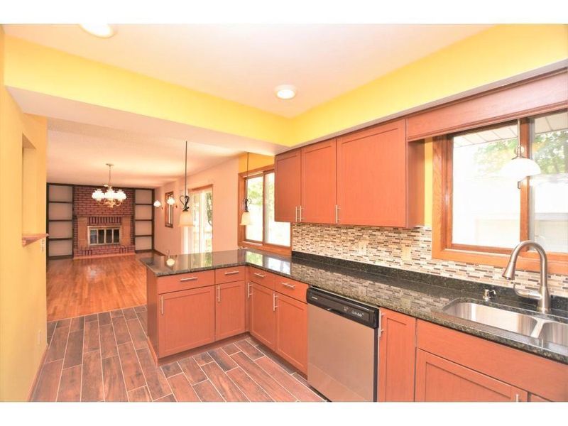 6863 7th St NE, Fridley, MN 55432