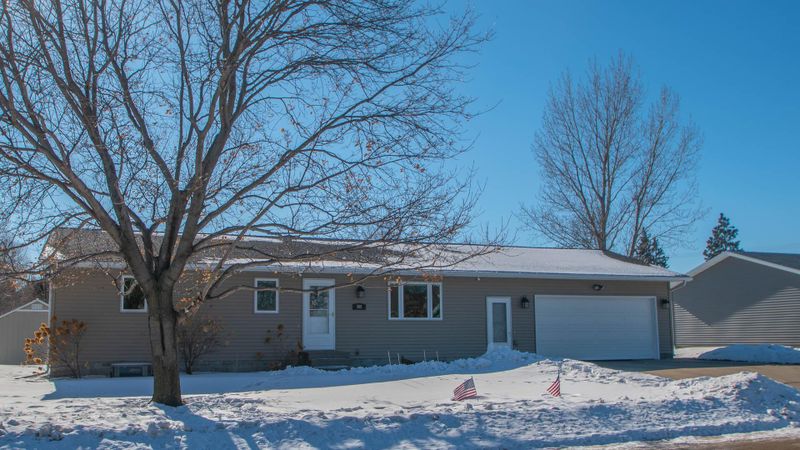 809 10th St S, Sauk Centre, MN 56378