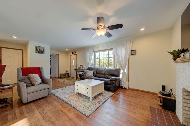 415 Babcock Blvd W, Delano, MN 55328
