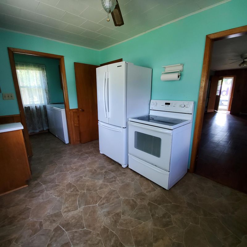 204 N Rebecca St, Ivanhoe, MN 56142