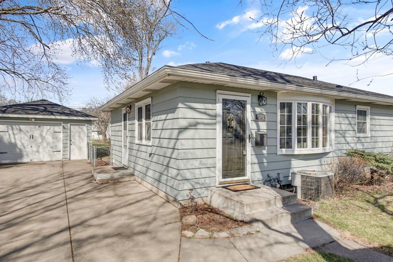 4841 Idaho Ave N, Crystal, MN 55428