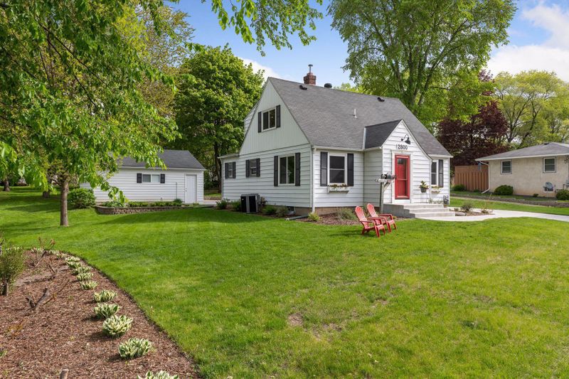 2800 W 110th St, Bloomington, MN 55431