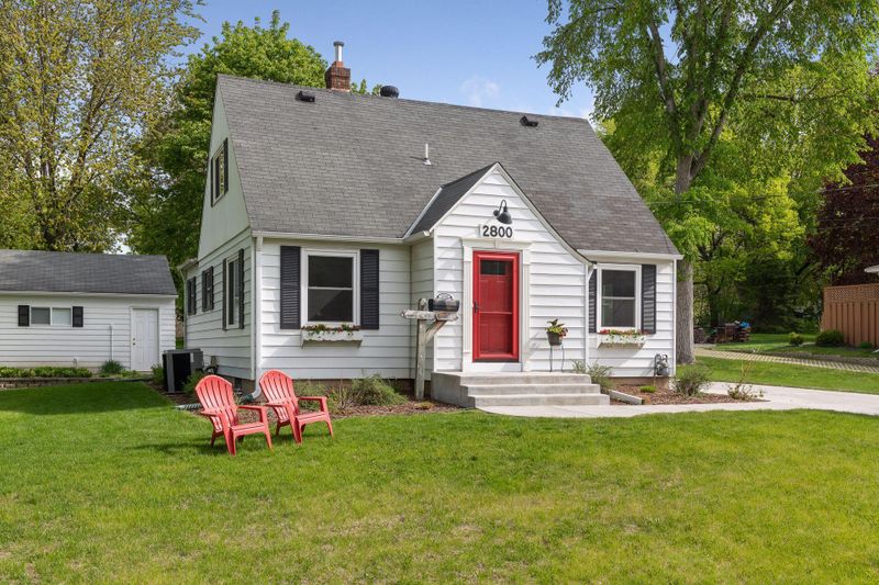 2800 W 110th St, Bloomington, MN 55431