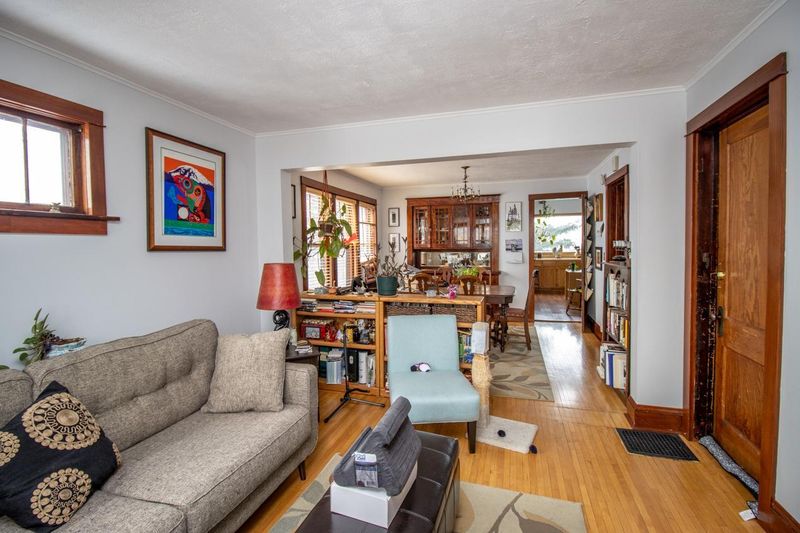 1097 Churchill St, Saint Paul, MN 55103