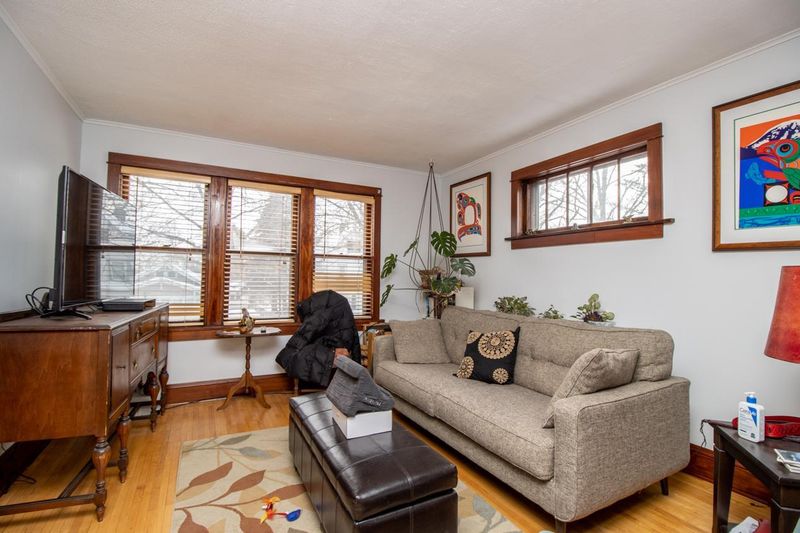 1097 Churchill St, Saint Paul, MN 55103
