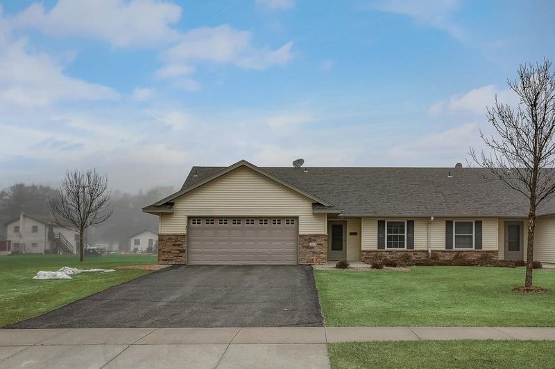 1004 16th St N, Princeton, MN 55371