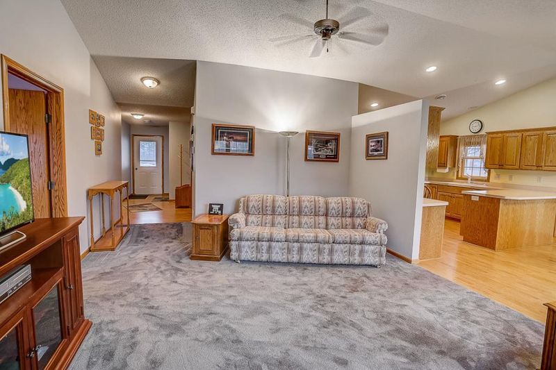 1004 16th St N, Princeton, MN 55371