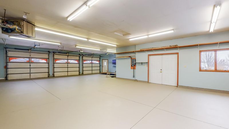 1957 Saint Charles Ave, Saint Charles, MN 55972