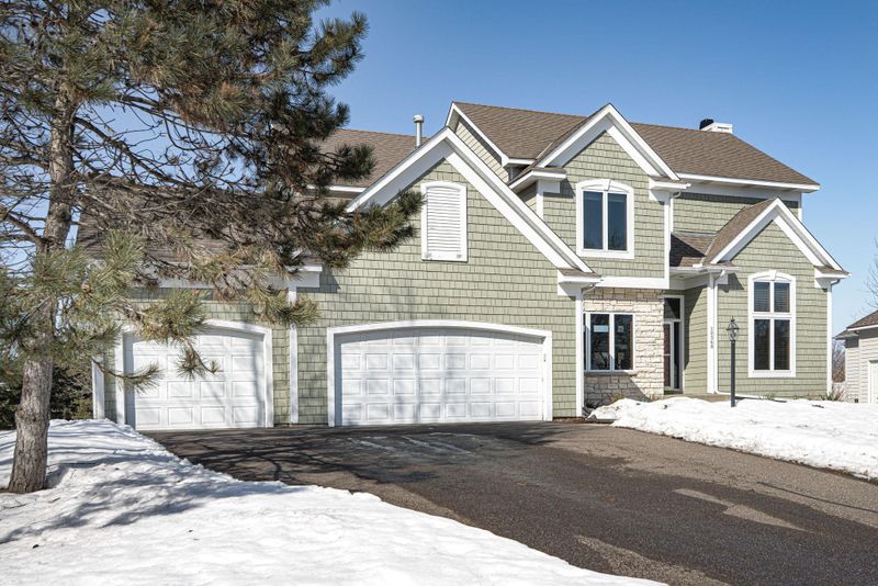 10368 Raleigh Rd, Woodbury, MN 55129