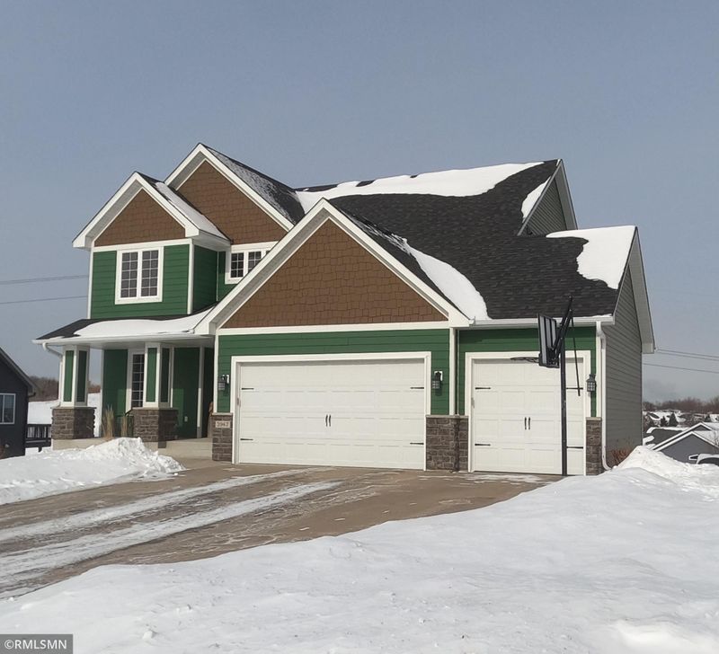 3967 87th St E, Inver Grove Heights, MN 55077