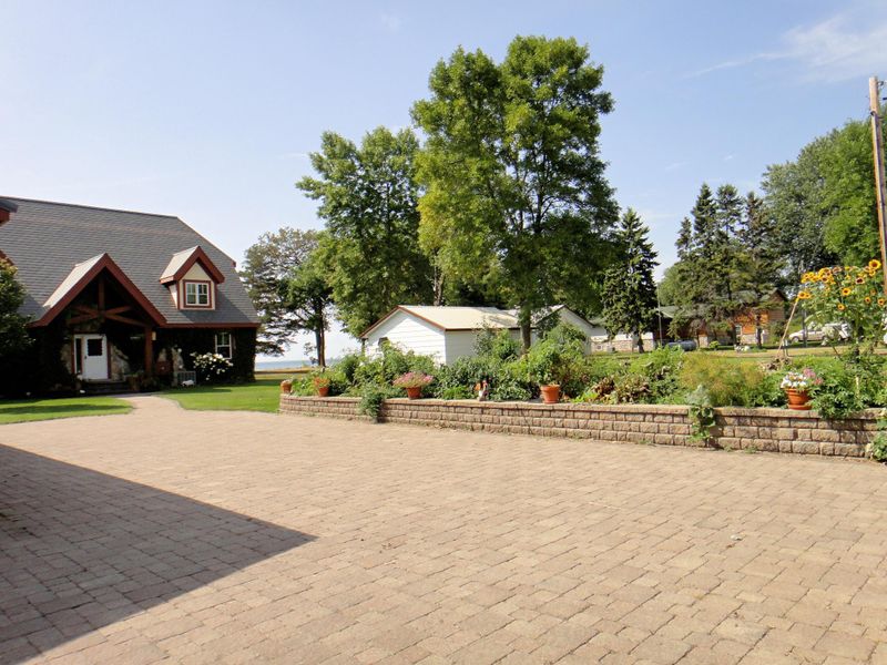 16605 329th Ave, Isle, MN 56342