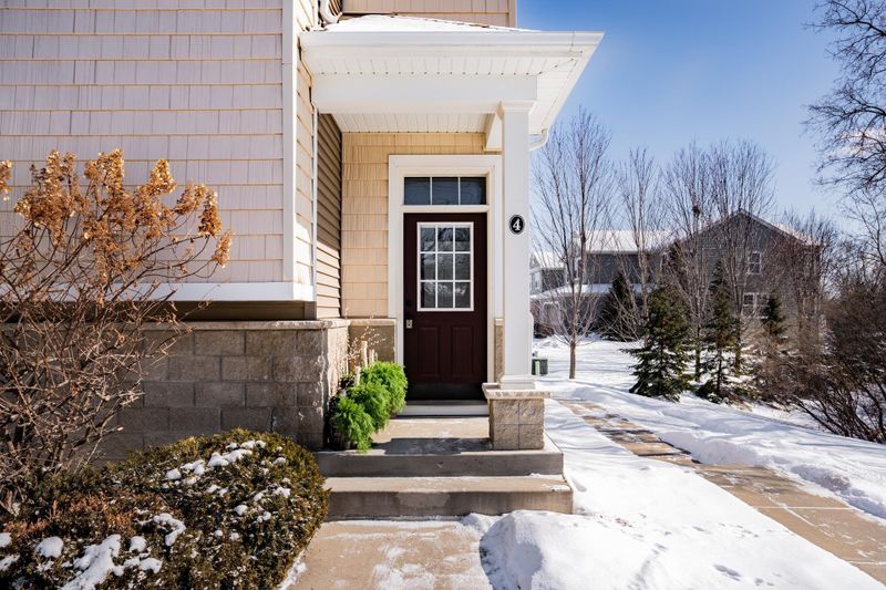 9675 Independence Cir #4, Chanhassen, MN 55317