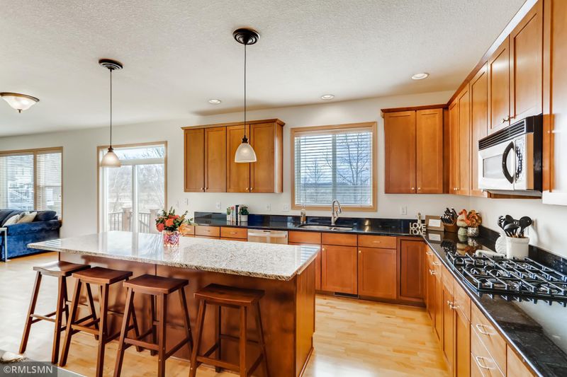 1136 Kerber Ps, Chaska, MN 55318