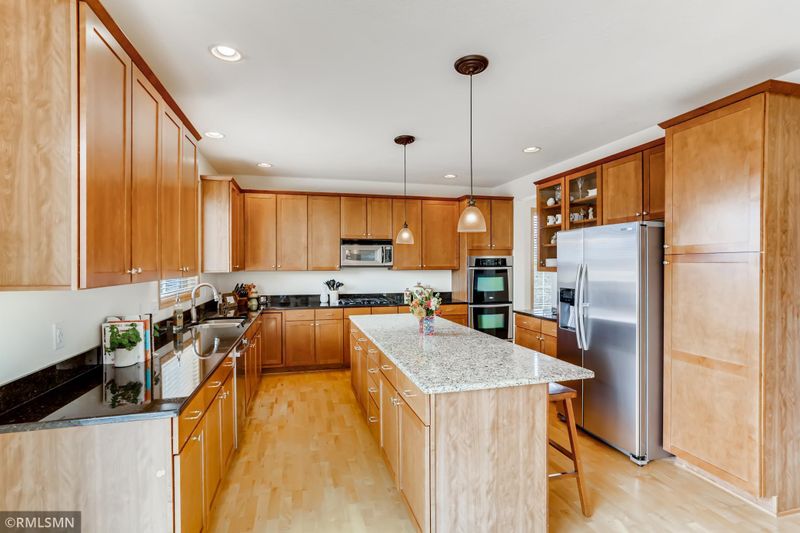 1136 Kerber Ps, Chaska, MN 55318