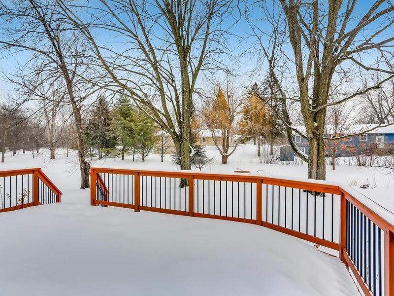501 Elm Ave E, Delano, MN 55328