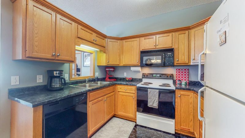 1973 Topaz Pointe Ln SW, Rochester, MN 55902