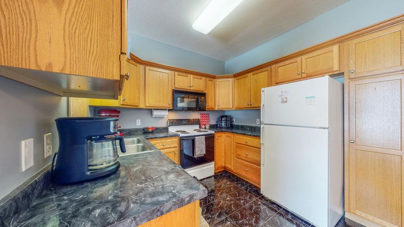 1973 Topaz Pointe Ln SW, Rochester, MN 55902