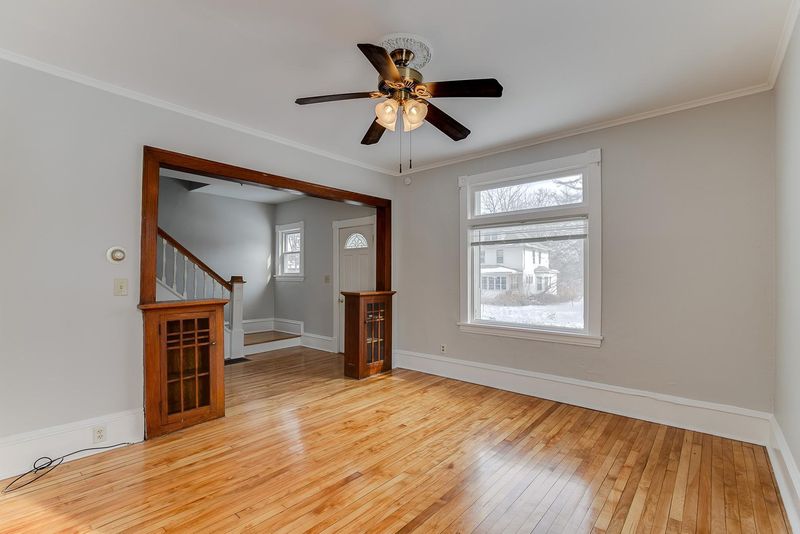 739 Smith Ave S, Saint Paul, MN 55107