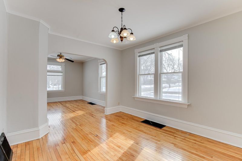 739 Smith Ave S, Saint Paul, MN 55107