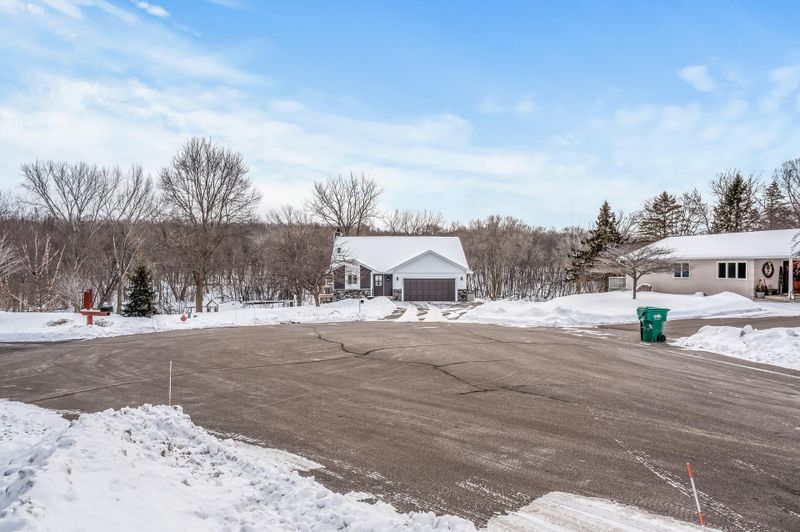 527 Overlook Cir, Hanover, MN 55341