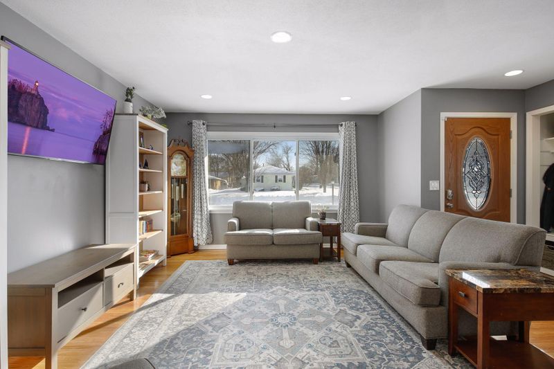 6828 46th Pl N, Crystal, MN 55428