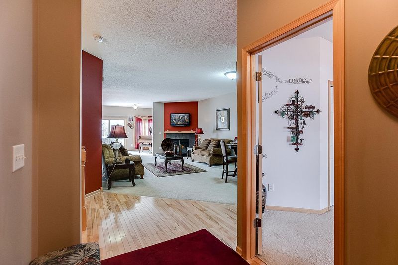 6305 99th Ave N, Brooklyn Park, MN 55445