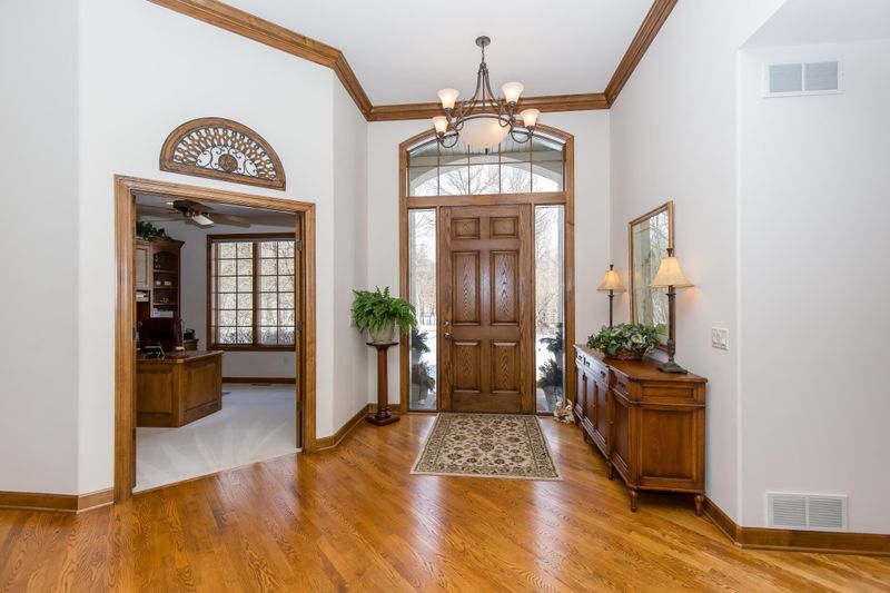 3836 Ridgeview Cir, Jordan, MN 55352