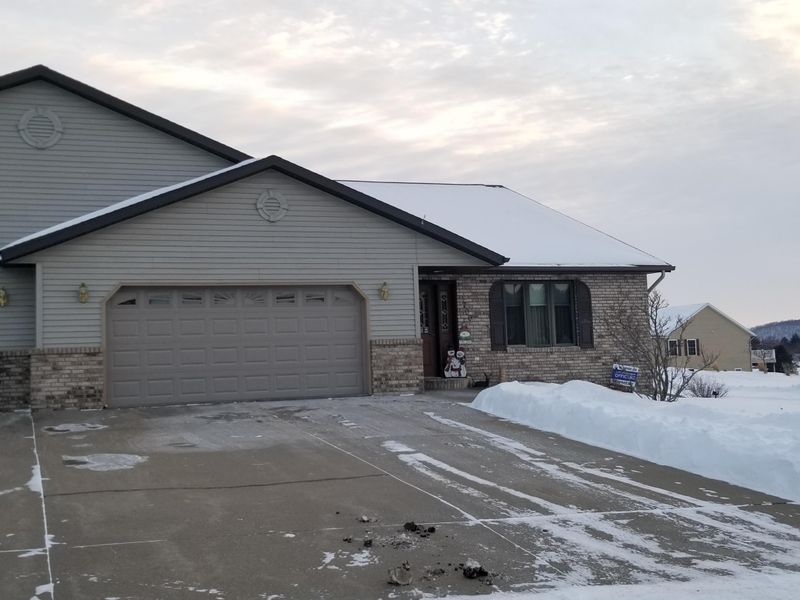 700 Trisdahl Ct, Rushford, MN 55971