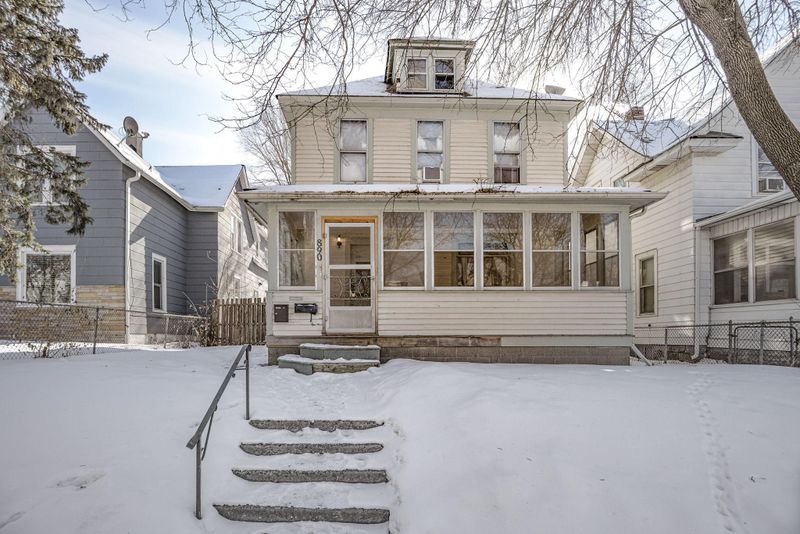 890 Margaret St, Saint Paul, MN 55106