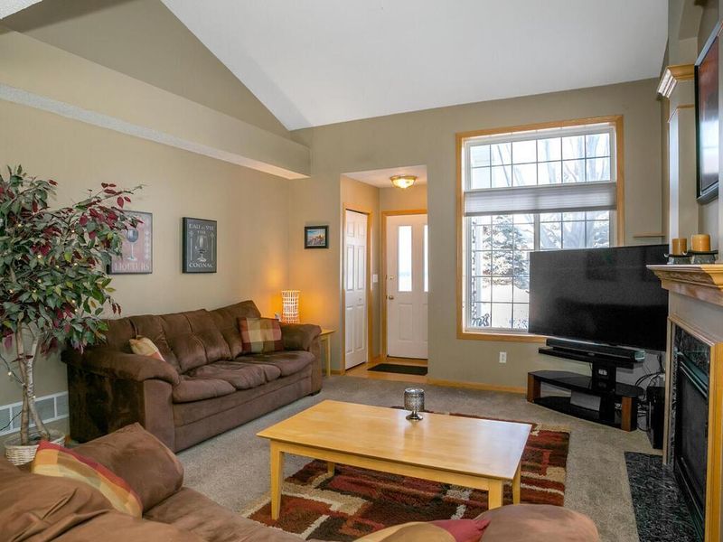 15039 Dunwood Trl, Apple Valley, MN 55124