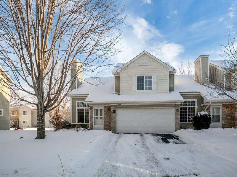 15039 Dunwood Trl, Apple Valley, MN 55124