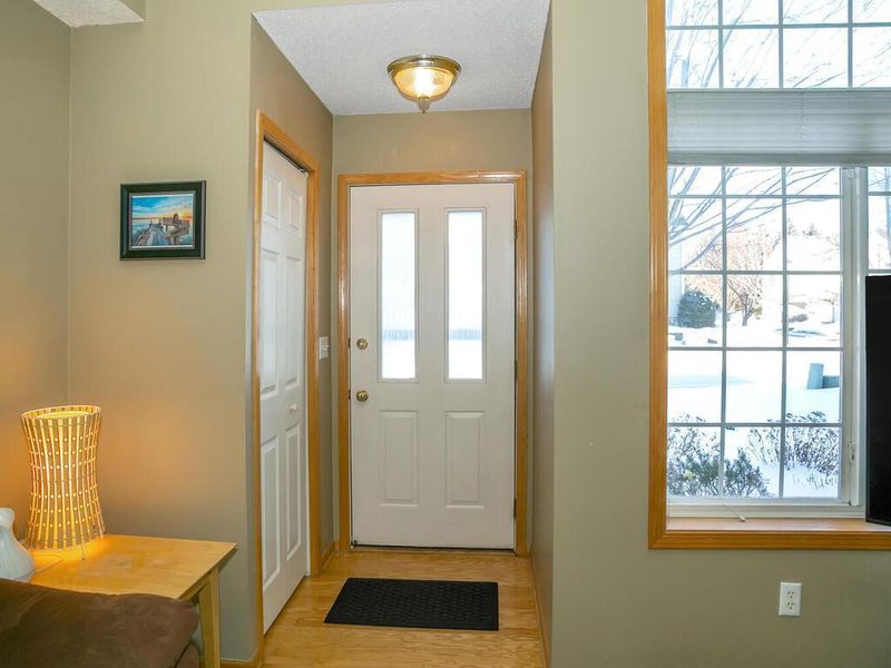 15039 Dunwood Trl, Apple Valley, MN 55124