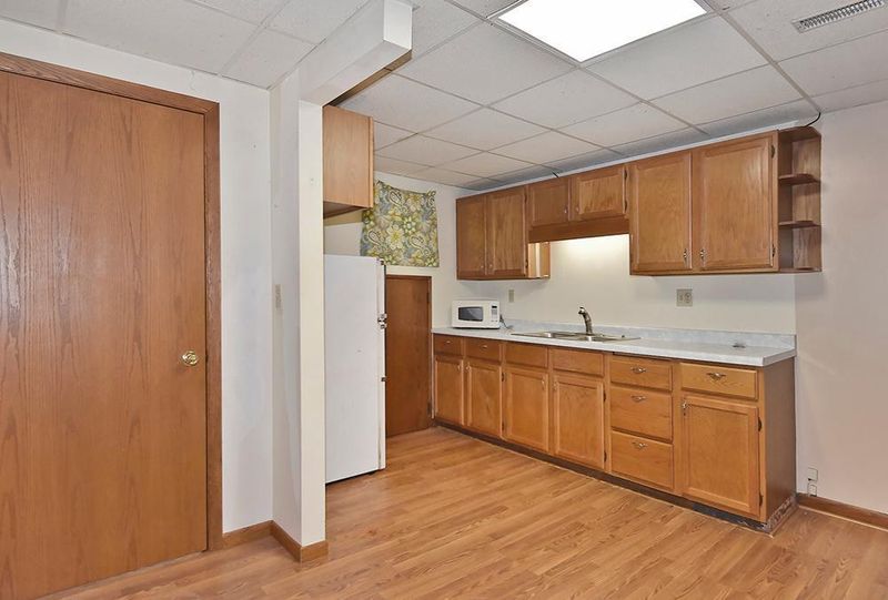 117 5th Ave NW, Faribault, MN 55021