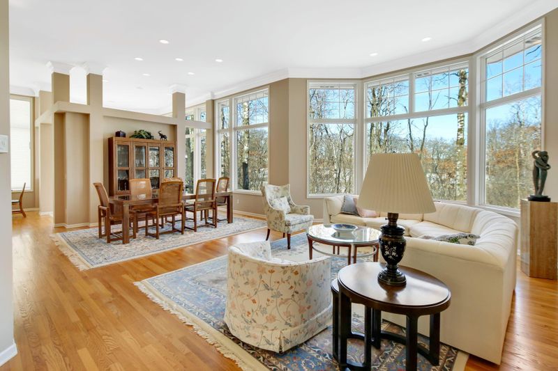 23 Pine Rd, North Oaks, MN 55127