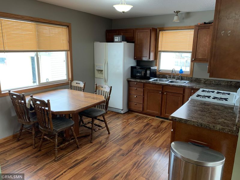 6770 438th St, Harris, MN 55032