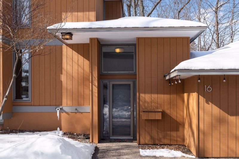 16 Fareway Dr, Northfield, MN 55057