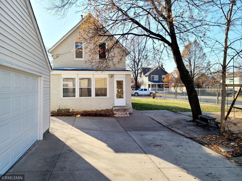 55 Lyton Pl, Saint Paul, MN 55117